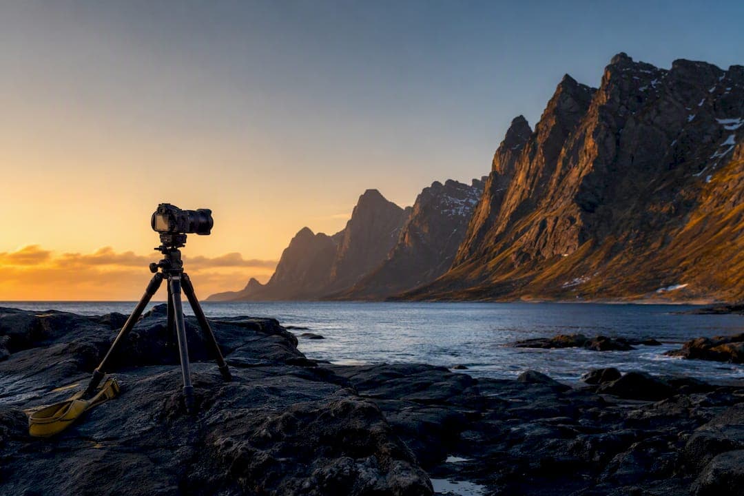 Field Tested Lofoten Photography Guide: Exact Sunrise, Tide & Aurora Spots
