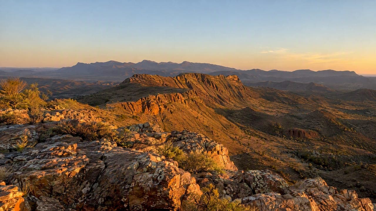Golden Hour Landscapes: How to Photograph the Best Light